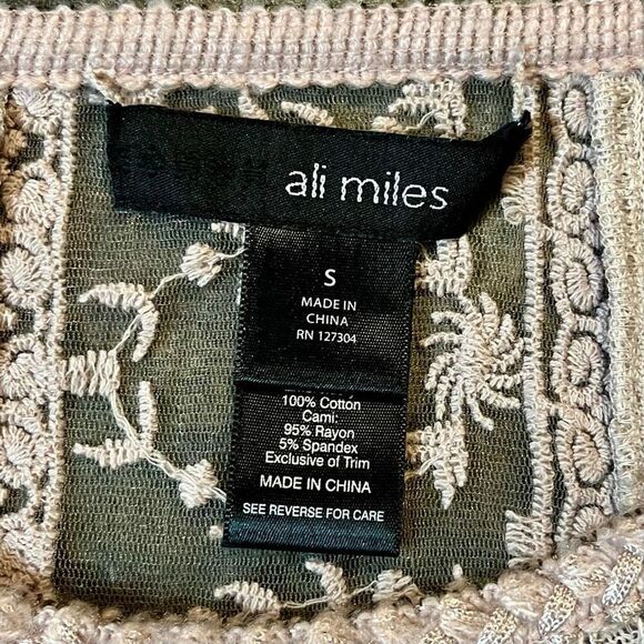 NWT Ali Miles Sparkle Blush 3/4 Sleeve Embroidered Sweater Sheer Back Small - Picture 9 of 14